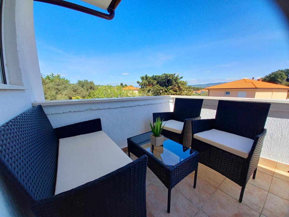 Studio Apartmani “Jarnecic” Krk Town Exteriör bild