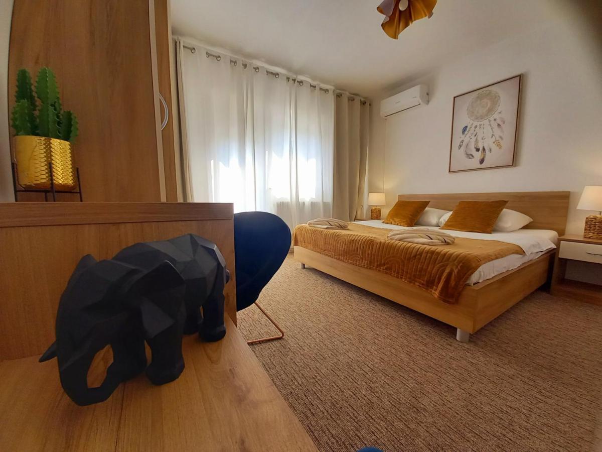 Studio Apartmani “Jarnecic” Krk Town Exteriör bild