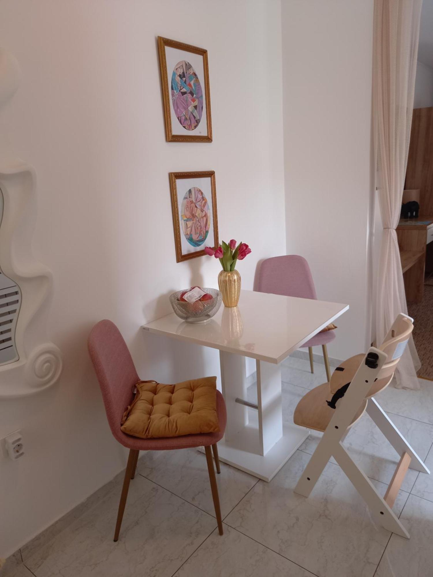 Studio Apartmani “Jarnecic” Krk Town Exteriör bild
